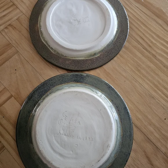 Good Earth Richie Watts Set Of Two Dinner Plates - Picture 5 of 7